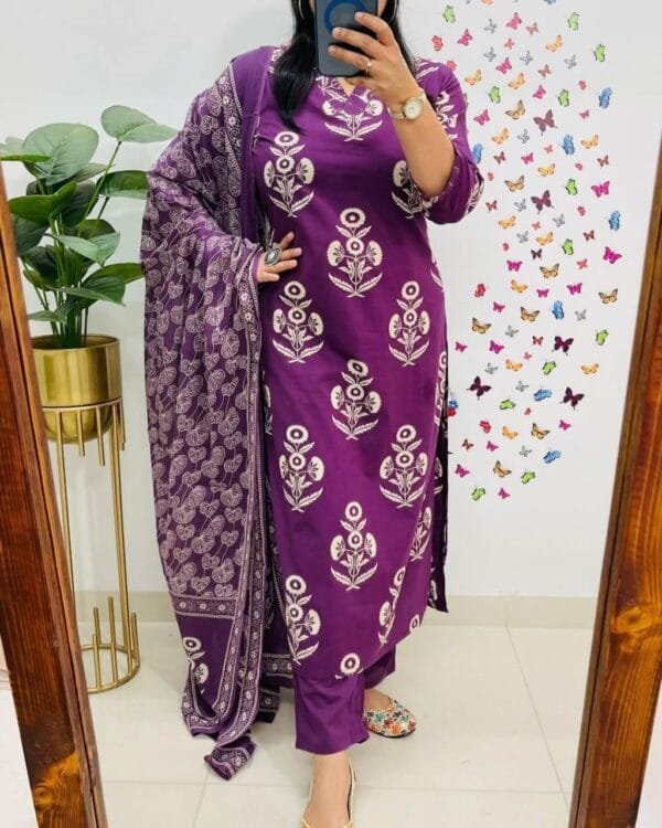 Good look straight suit with dupatta 💗